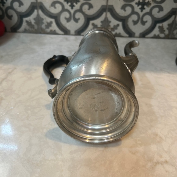 VINTAGE ONEIDA HEIRLOOM PEWTER TEAPOT- RARE & COLLECTIBLE - Picture 8 of 9